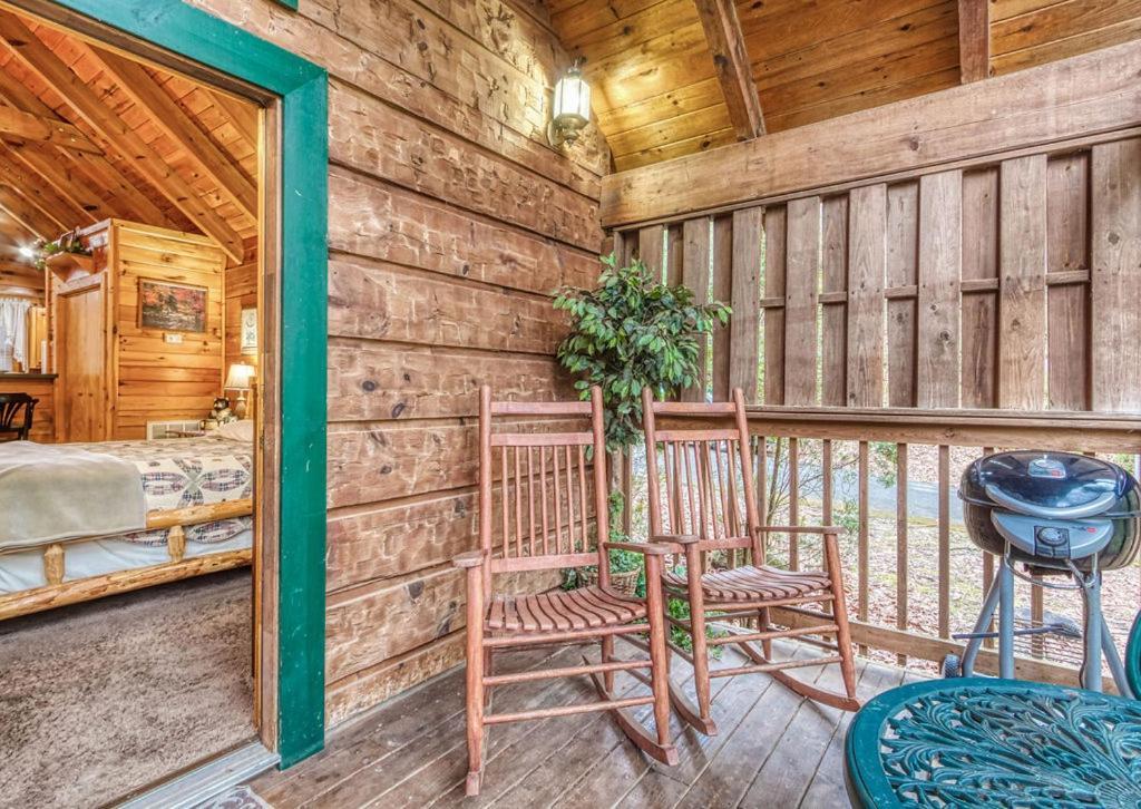 Mountain Eden, Hot Tub, Resort Pool, Wifi, 1089 Free Tickets Each Paid Day, Dollywood And More Gatlinburg Esterno foto